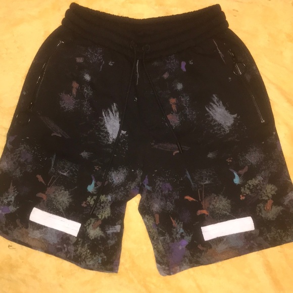 Brand New OFFWHITE SHORTS - Picture 2 of 4